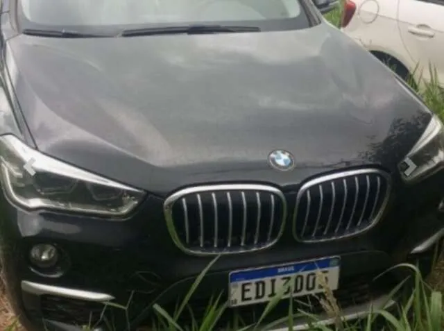 Veículos de luxo BMW X1 e Toyota Hilux em leilão virtual da Senad