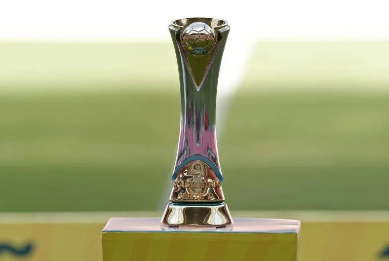 Troféu da Série D do Campeonato Brasileiro em destaque