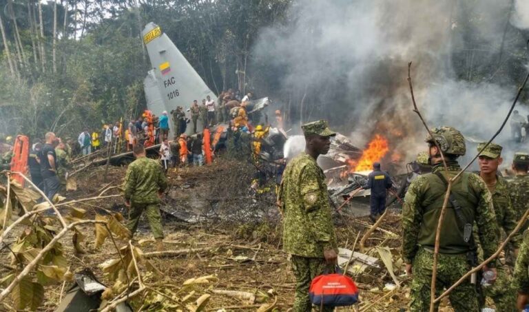Queda de avião militar na Colômbia registra 66 mortos e deixa dezenas de feridos