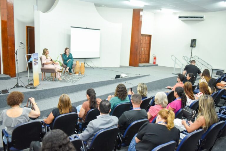 CGM promove palestra sobre saúde mental para servidores