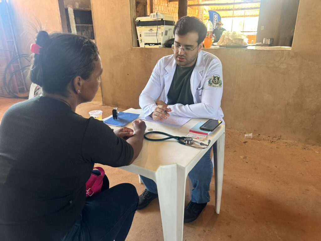 Famílias do Três Corações recebem atendimentos sem sair da comunidade