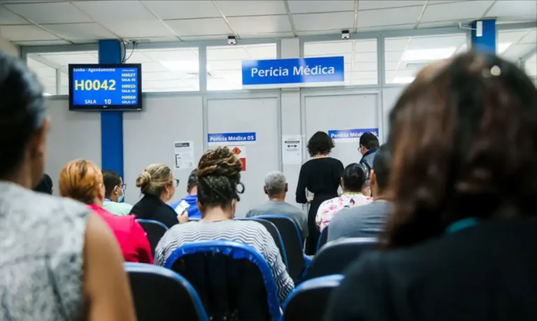 INSS antecipa quase 30 mil agendamentos em mutirão para reduzir fila de perícias