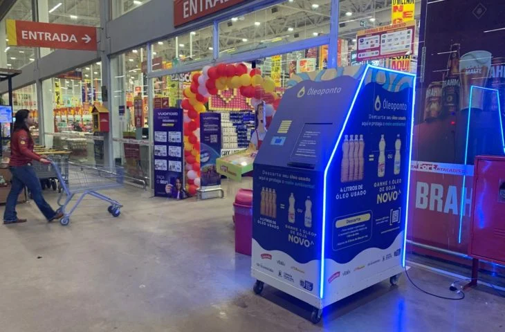 Óleoponto é instalado em Campo Grande e recompensa descarte de óleo de cozinha usado