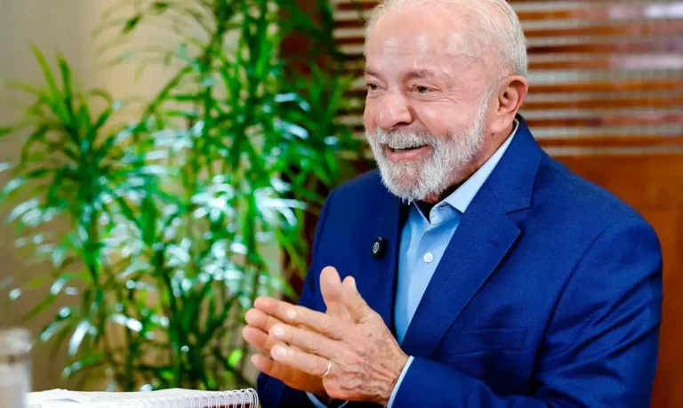 Lula defende o Pix e diz que o sistema deve ser aperfeiçoado