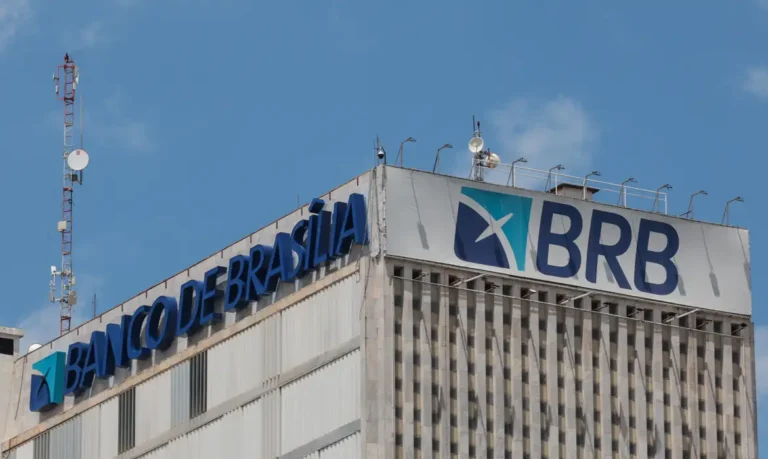 Câmara Legislativa convoca presidente do BRB para esclarecer rombo