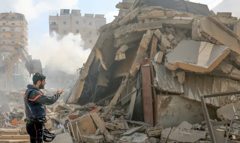 Israel segue bombardeios no Líbano mesmo após acordo de cessar-fogo