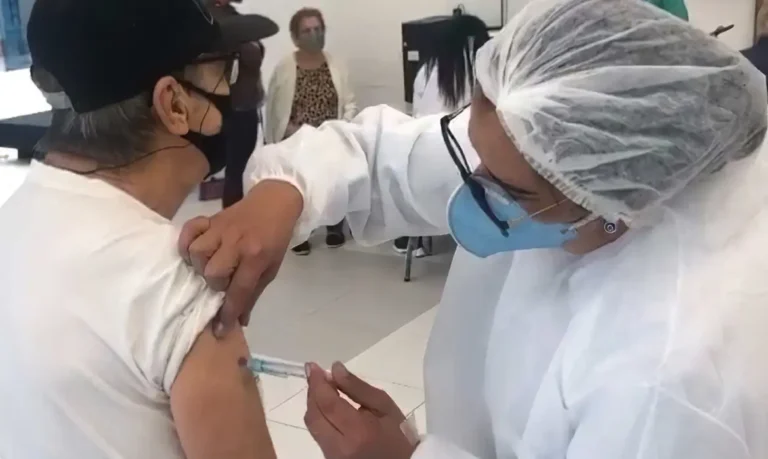 Governo federal envia 2,2 milhões de doses da vacina de covid-19 aos estados