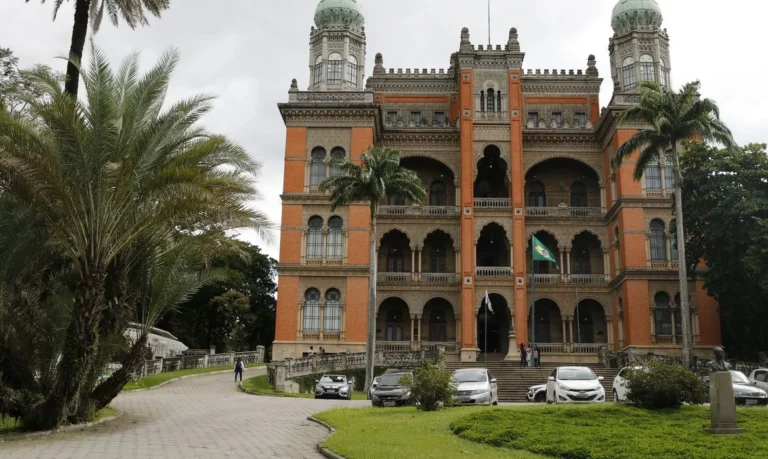 Fiocruz e Ministério das Cidades anunciam editais de cultura e saúde para periferias