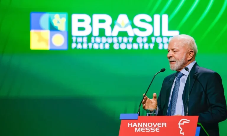 Lula defende biocombustíveis brasileiros e critica regulamento europeu ambiental