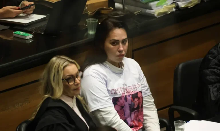 Monique Medeiros é presa após entrega à polícia por decisão do STF