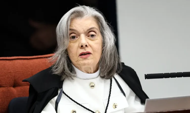 Cármen Lúcia é a segunda ministra a votar pela condenação por difamação