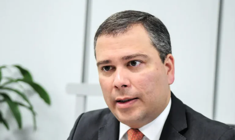 STF mantém prisão do ex-presidente do BRB em votação da Segunda Turma