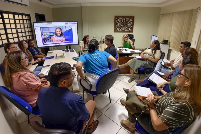 Corumbá realiza formação em Matemática com integração de tecnologia