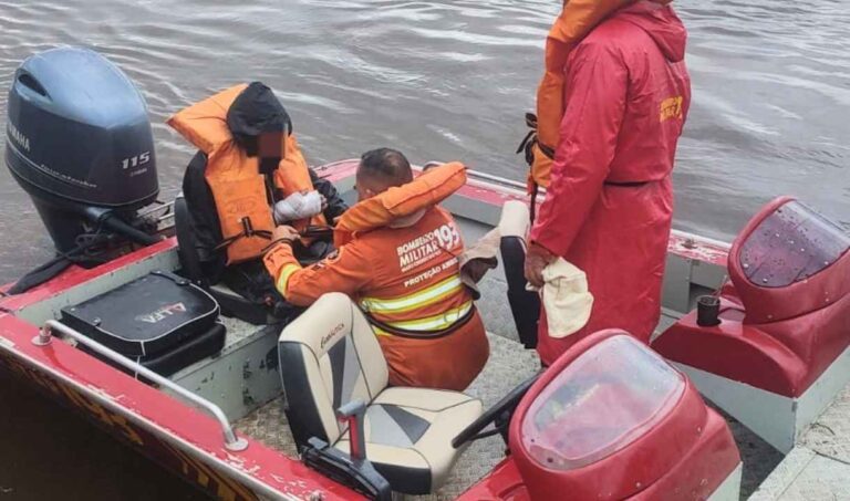 Bombeiros resgatam dois homens após queda e mal súbito no Pantanal