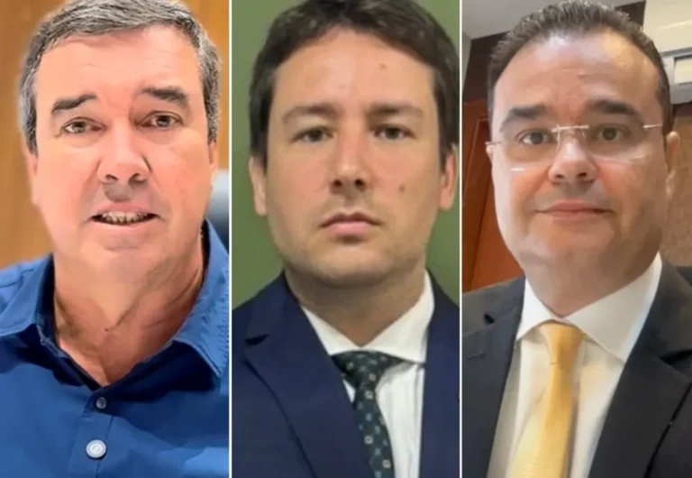 Eduardo Riedel em palanque com gráfico de 43% ao fundo
