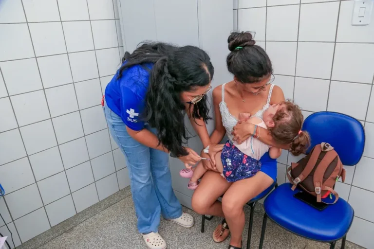 Corumbá realiza ação de vacinação com serviços integrados na APAE