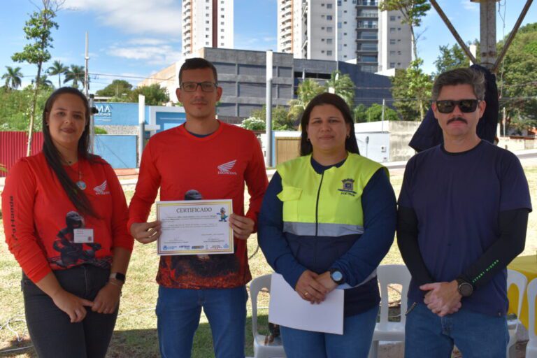 Curso de pilotagem segura integra ações do Maio Amarelo
