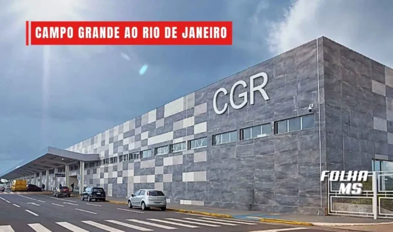 Avião da Gol taxiando no Aeroporto de Campo Grande ao amanhecer