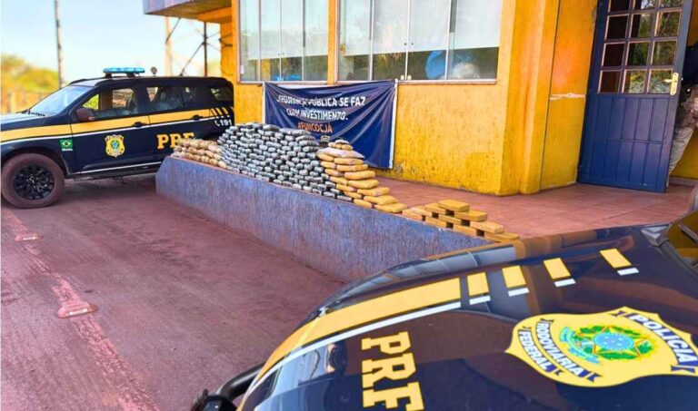 PRF prende motorista com mais de 140 kg de drogas escondidos em carga de minério na BR-262