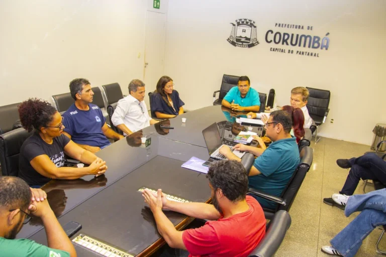 Prefeitura de Corumbá confirma reajuste a educadores e abre negociação