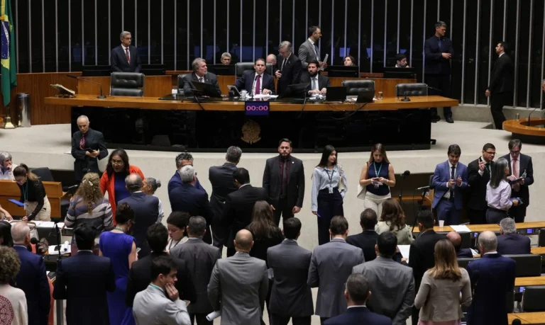 Câmara inicia análise de projeto que regula minerais críticos e estratégicos