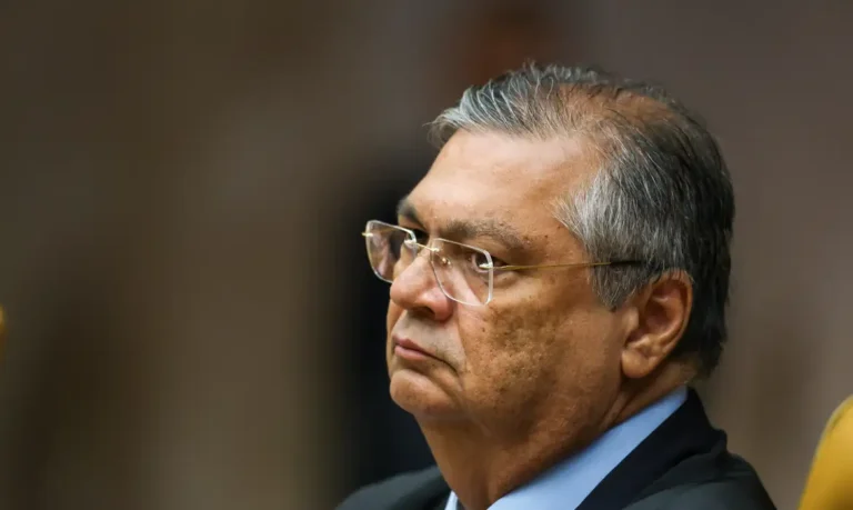 STF suspende julgamento sobre royalties do petróleo após pedido de vista
