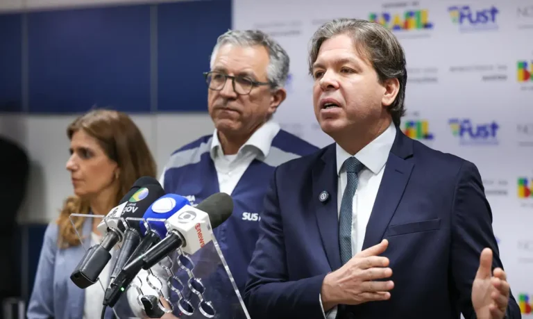 Governo anuncia editais para conectar 3,8 mil UBS e ampliar telessaúde