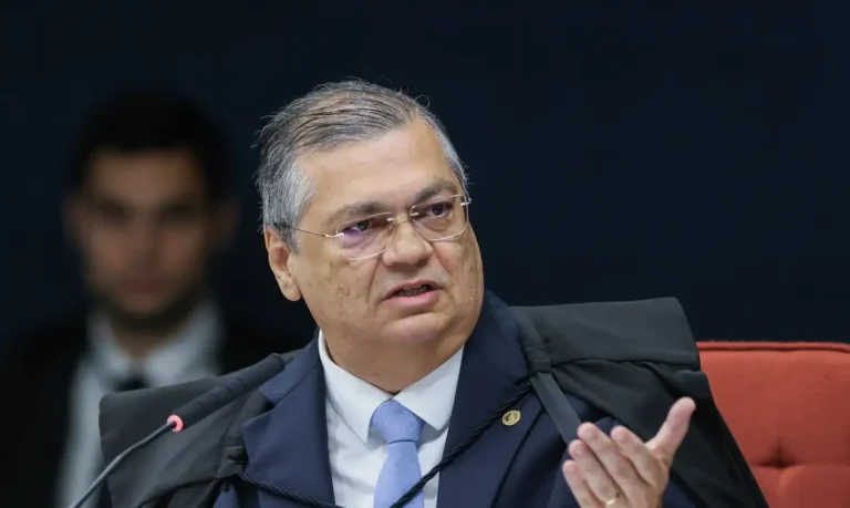 Dino encaminha ao TSE apuração sobre uso de emendas parlamentares em campanhas