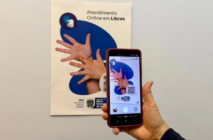 Central de Libras Digital é adotada em postos e amplia acesso de surdos ao RG