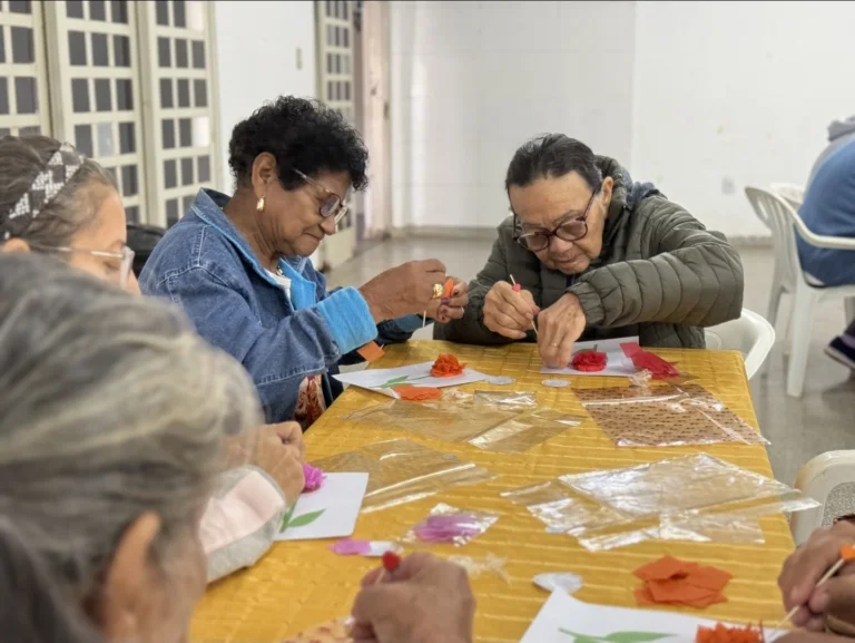 Oficina no CRAS I é espaço de acolhimento para idosos em Corumbá