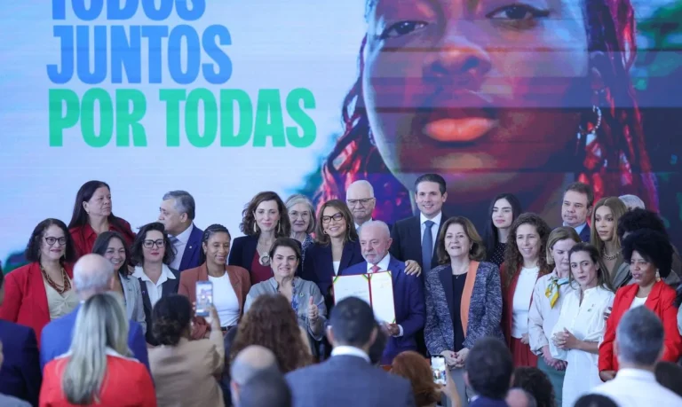 Governo amplia proteção das mulheres na internet e endurece punições a agressores