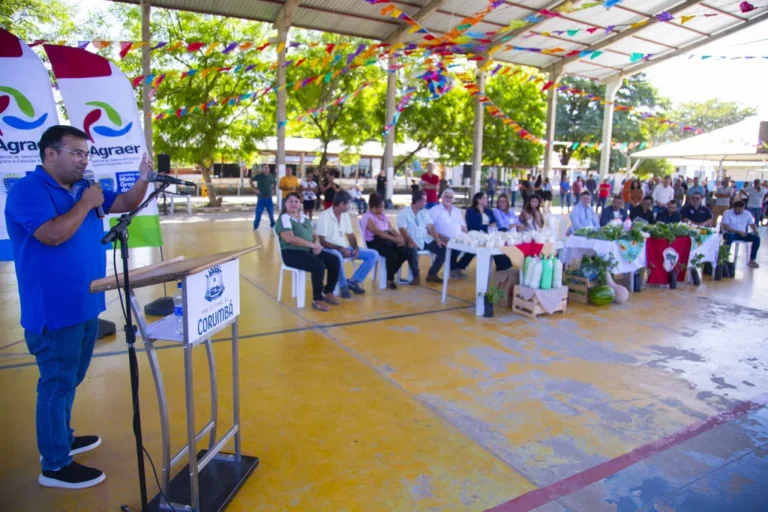 Prefeitura e Incra entregam títulos definitivos a 107 famílias do Taquaral