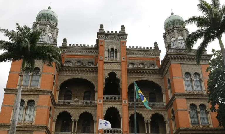 Belga no Rio é testado positivo para malária e Fiocruz mantém exame para ebola
