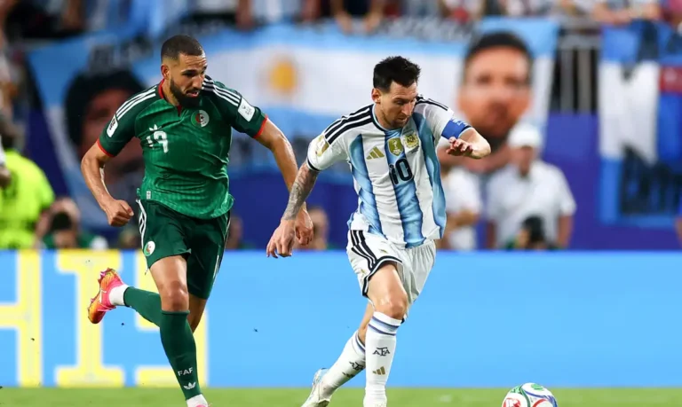 Messi marca três vezes, supera recorde e conduz vitória da Argentina na estreia da Copa