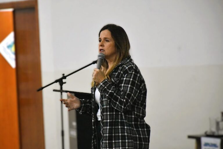 Formação reúne equipes pedagógicas dos anos iniciais da Reme