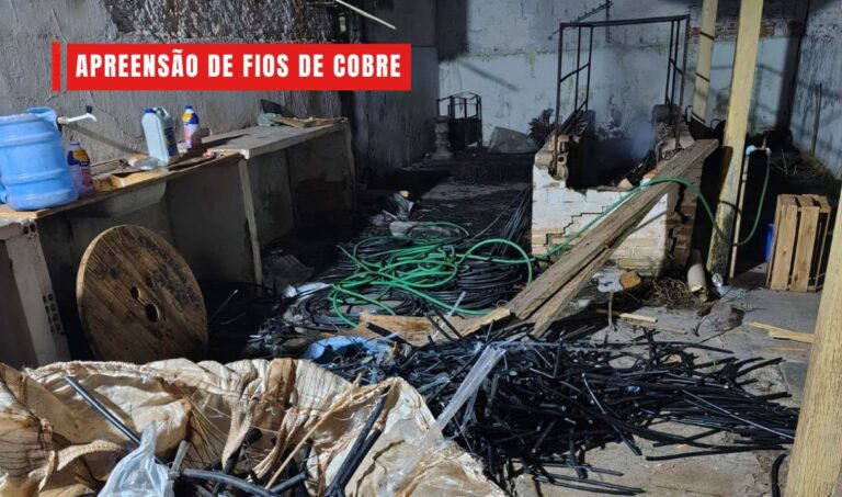 Homem é levado para delegacia após queima irregular de 105 quilos de cobre em Corumbá