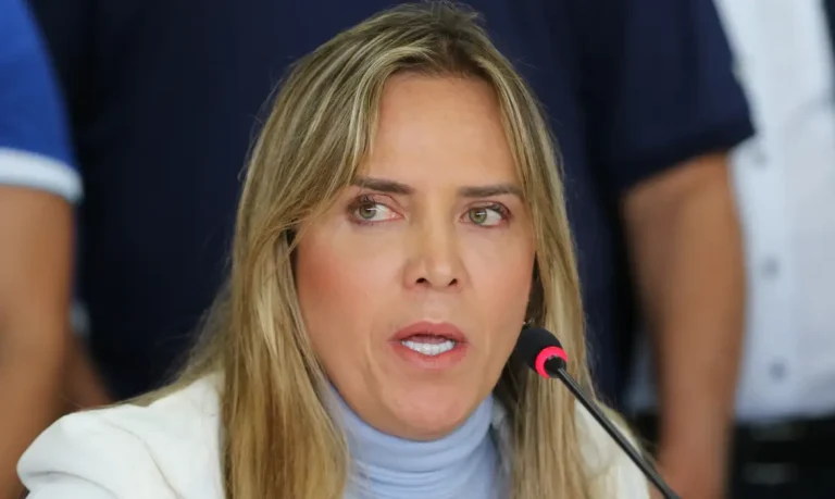 Governadora do DF recebe alta após tratamento de pneumotórax