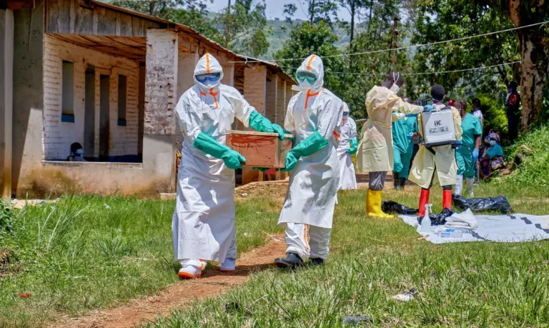 OMS e CDC África anunciam plano para coordenar resposta a surto de ebola