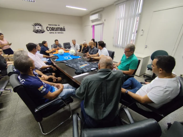 Mineradora destina uniformes e bolas ao Programa Geração Olímpica em Corumbá