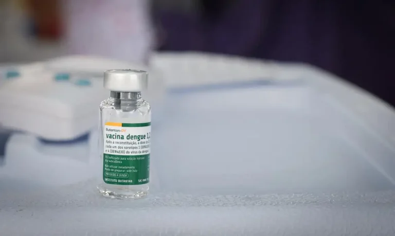 Butantan mantém estudo sobre vacina da dengue em idosos nos centros do Sul