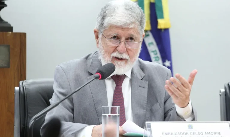 Amorim diz que IA nas mãos de poucas empresas aumenta desigualdades
