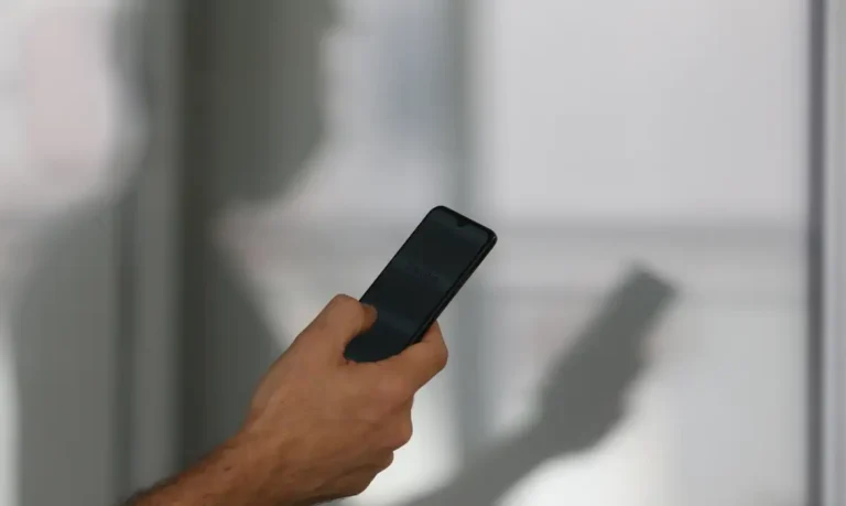 SUS amplia teleatendimento a jogadores compulsivos e prevê R$ 70 milhões