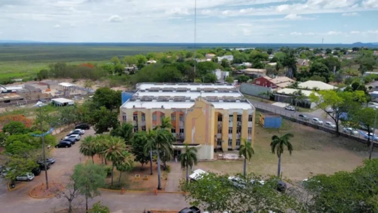 Repartições municipais de Corumbá terão expediente até meio-dia na segunda-feira