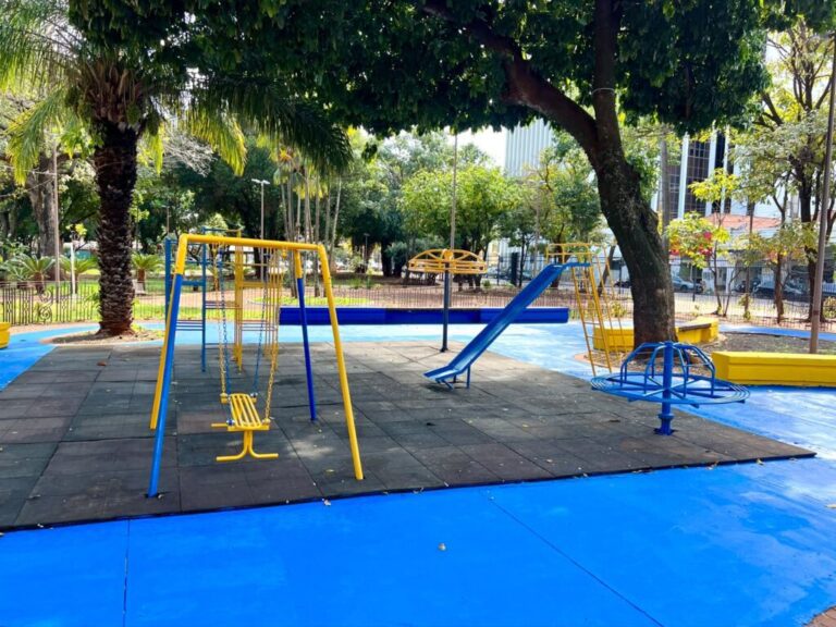 Playground e academia são revitalizados na Ary Coelho