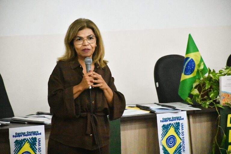 Semed promove formação para equipes da Reme