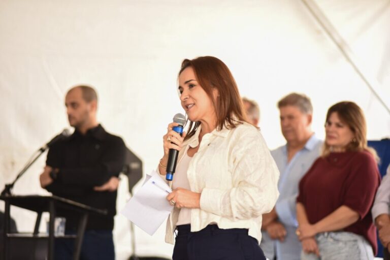 Sonho da casa própria vira realidade para 60 famílias
