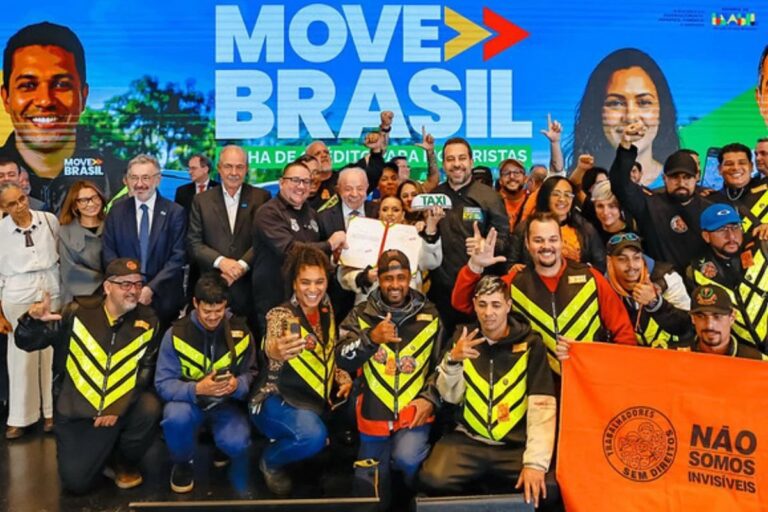 Governo lança programa com crédito subsidiado para entregadores comprarem motos e bicicletas