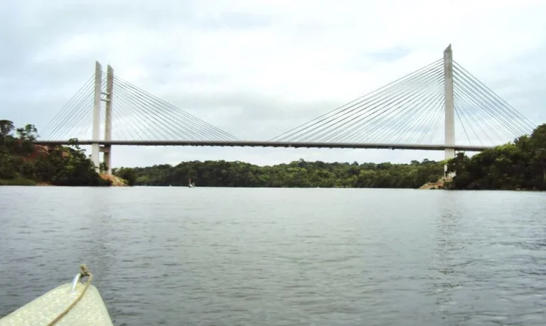 França anuncia suspensão de visto para brasileiros na Guiana Francesa
