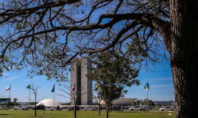 Senado aprova aumento de penas por crimes sexuais online contra crianças