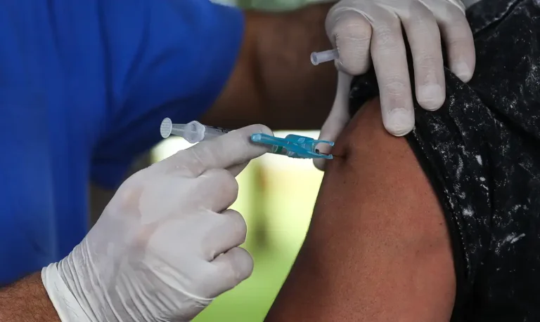 Gripe ganha nova vacina aprovada pela Anvisa com eficácia de 73%